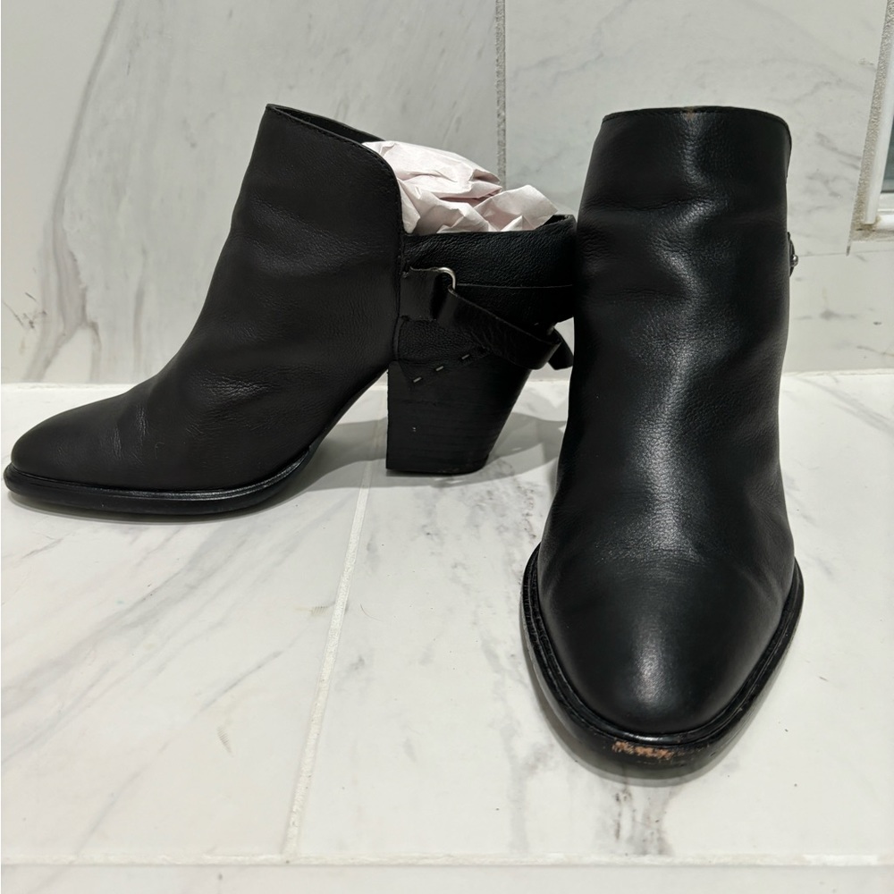 Dolce Vita Black Leather Ankle Booties